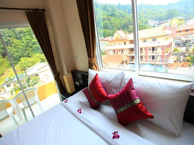88 Hotel Patong Kültér fotó