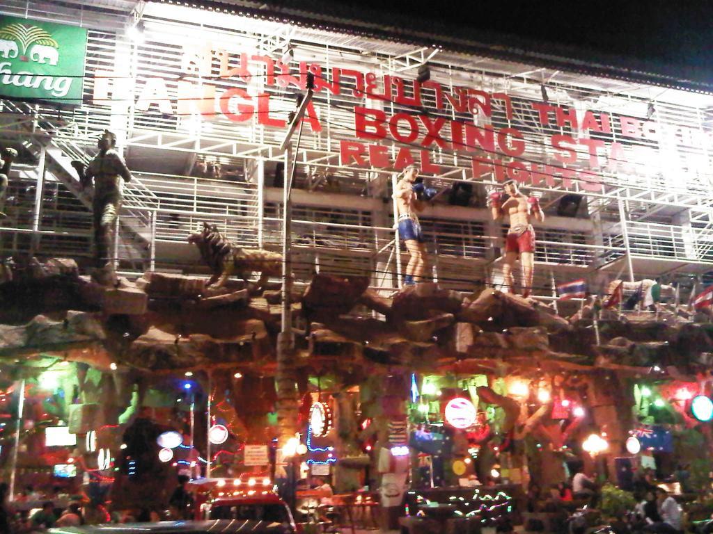 88 Hotel Patong Kültér fotó