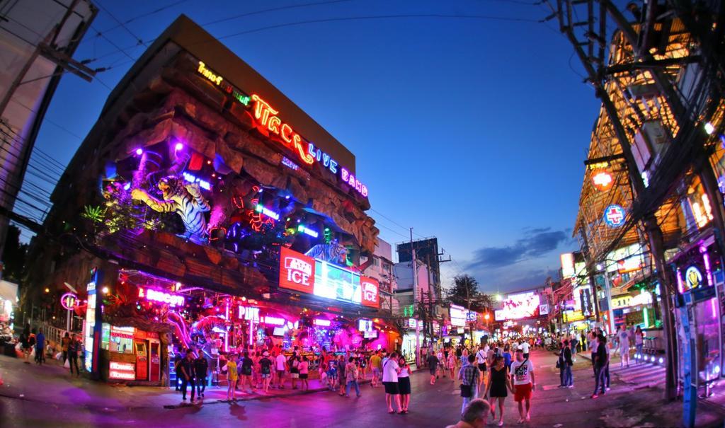 88 Hotel Patong Kültér fotó