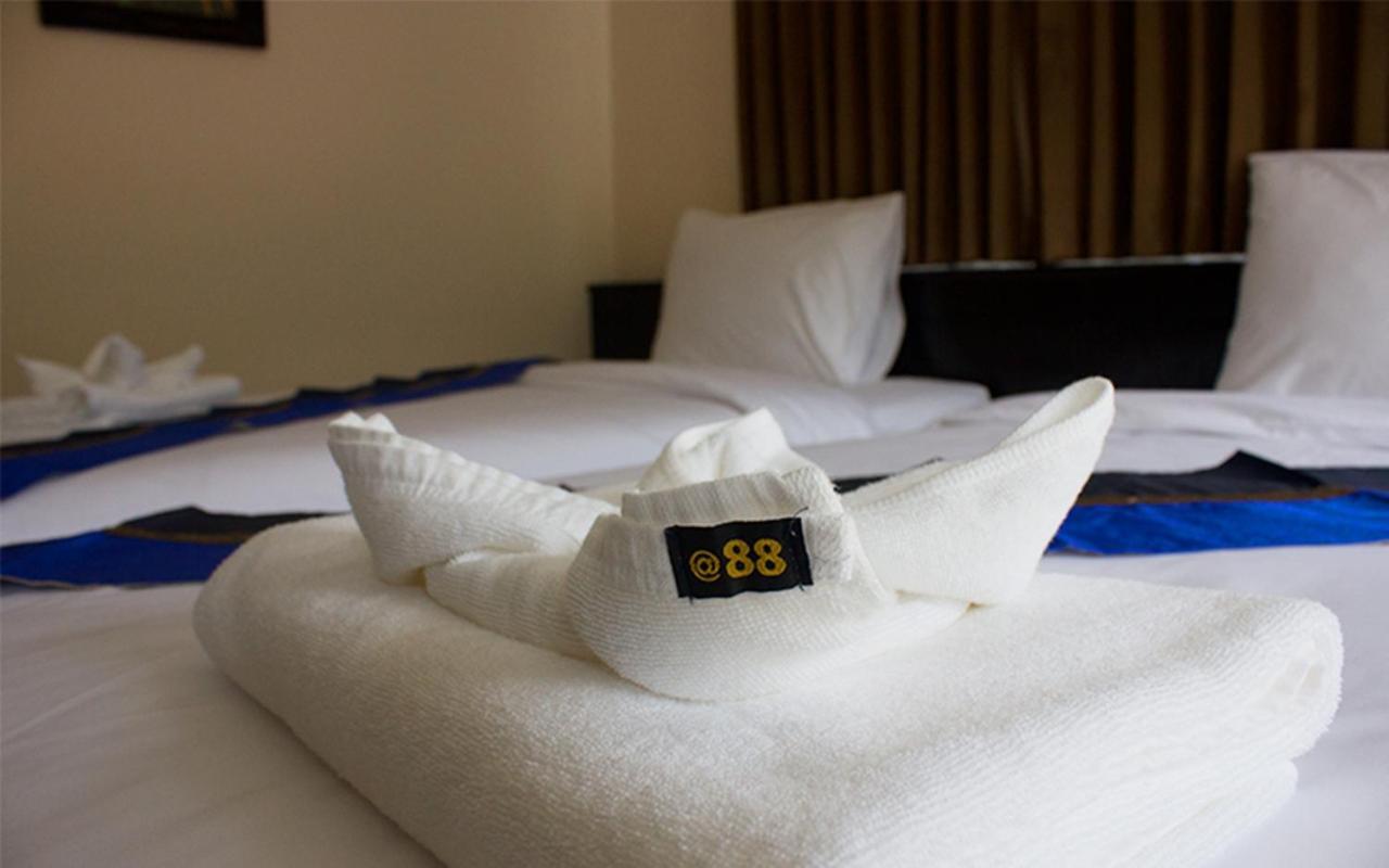 88 Hotel Patong Szoba fotó